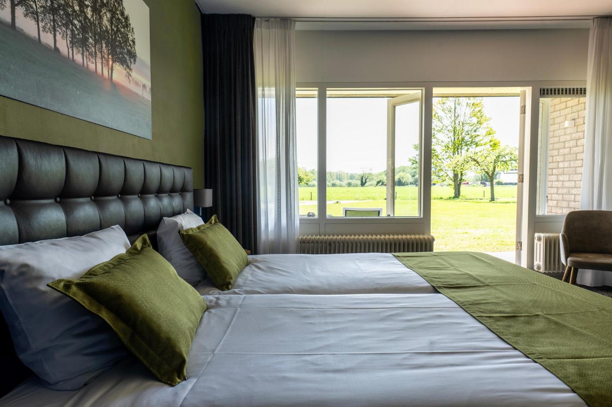 Landgoed & Restaurant Carelshaven 4*